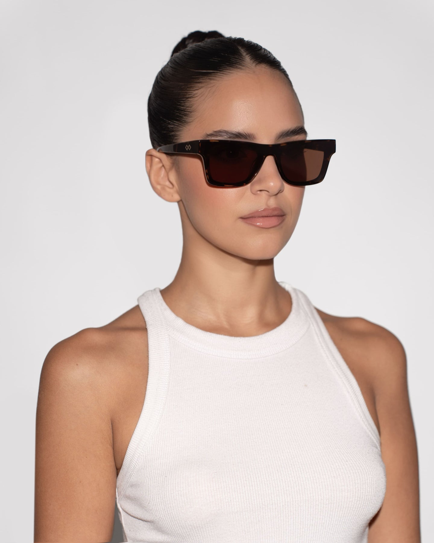 Shop Harlow Sunglasses in Tortoise Colour – Available Online in USA, UK, Canada & United Arab Emirates
